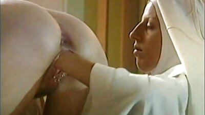 Krūtinė gražuolė pakliuvo po dušo. Pornografinis vaizdo įrašas su Skyla Novea.