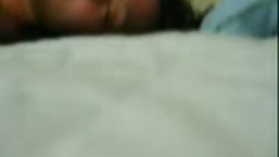 Jock pakliuvom sexy mulatto ir cum tarpkojo.