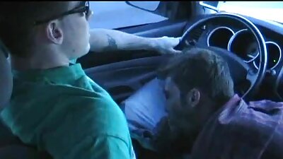 Karštas pornografinis filmavimas gražios blondinės užpakalyje.